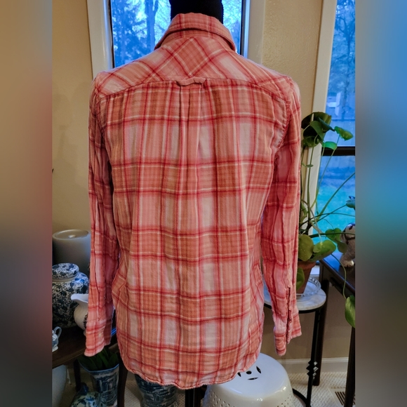 J.Crew Classic-Fit Shirt in Blush Tartan 6 - Picture 4 of 6